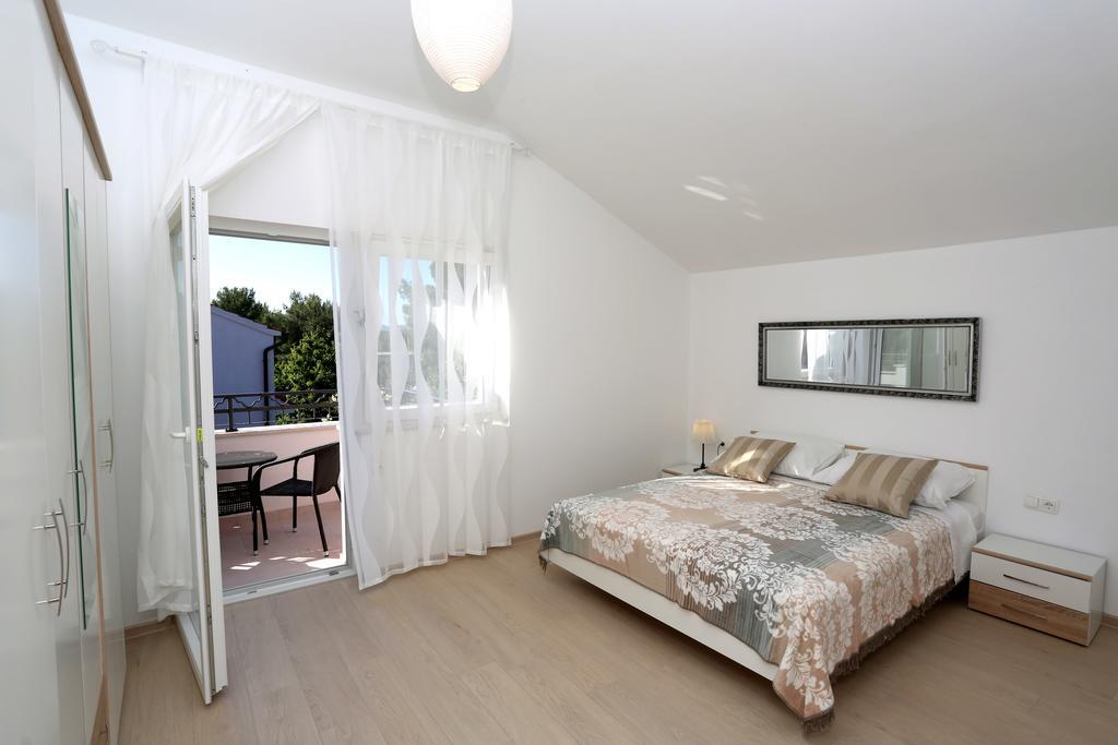 Apartments La Mirage Pirovac Extérieur photo