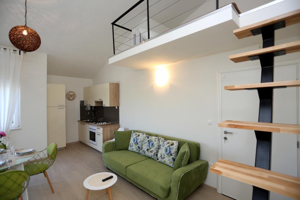 Apartments La Mirage Pirovac Extérieur photo