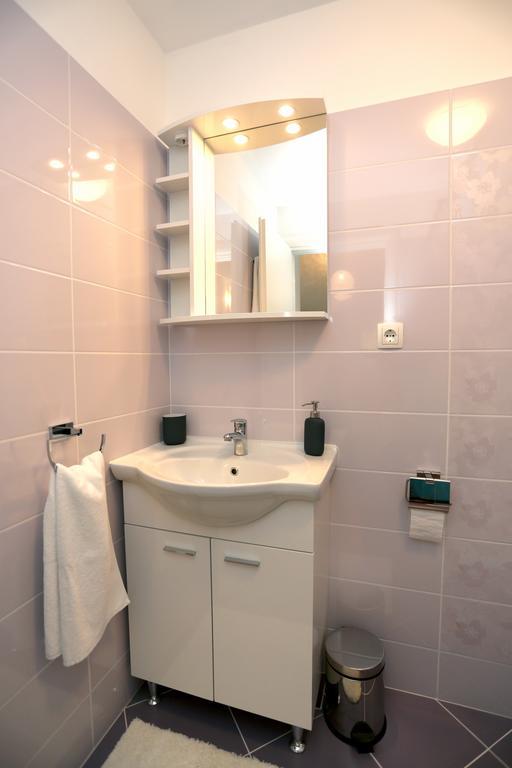 Apartments La Mirage Pirovac Extérieur photo